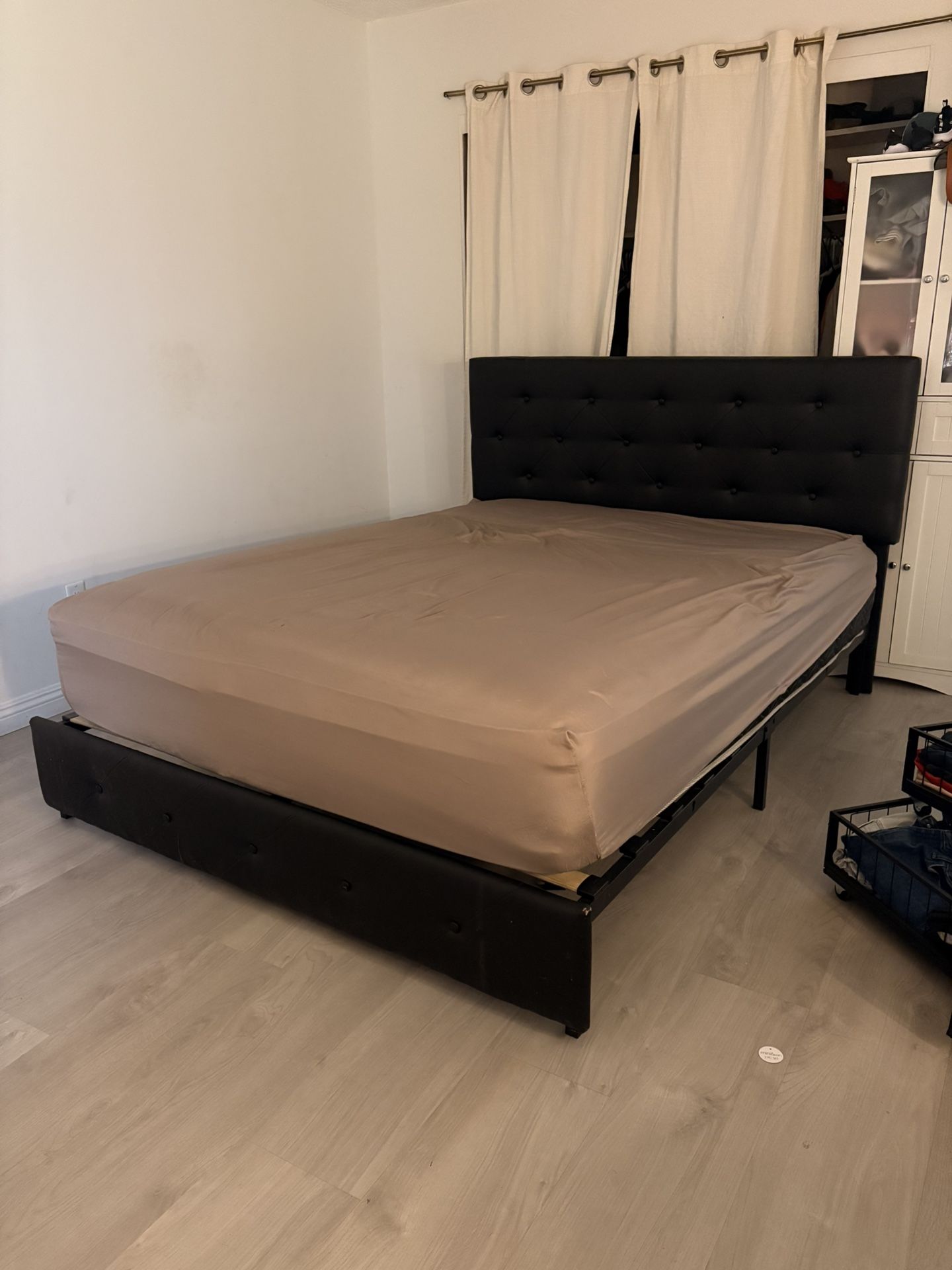 Bamboo Queen Mattress Set W/ Frame And Bottom Drawers