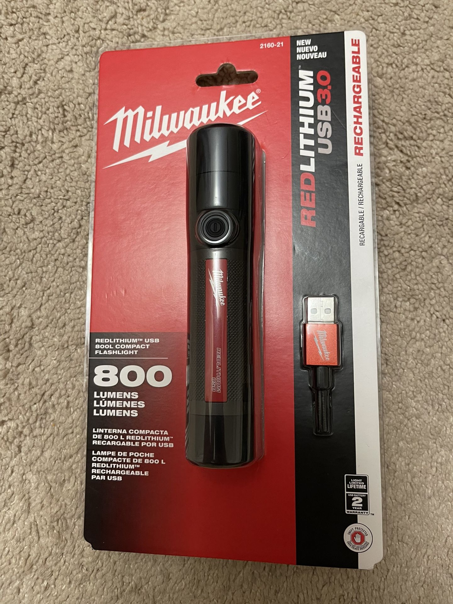 Milwaukee 800 Lumens LED USB Rechargeable HP Fixed Focus Flashlight