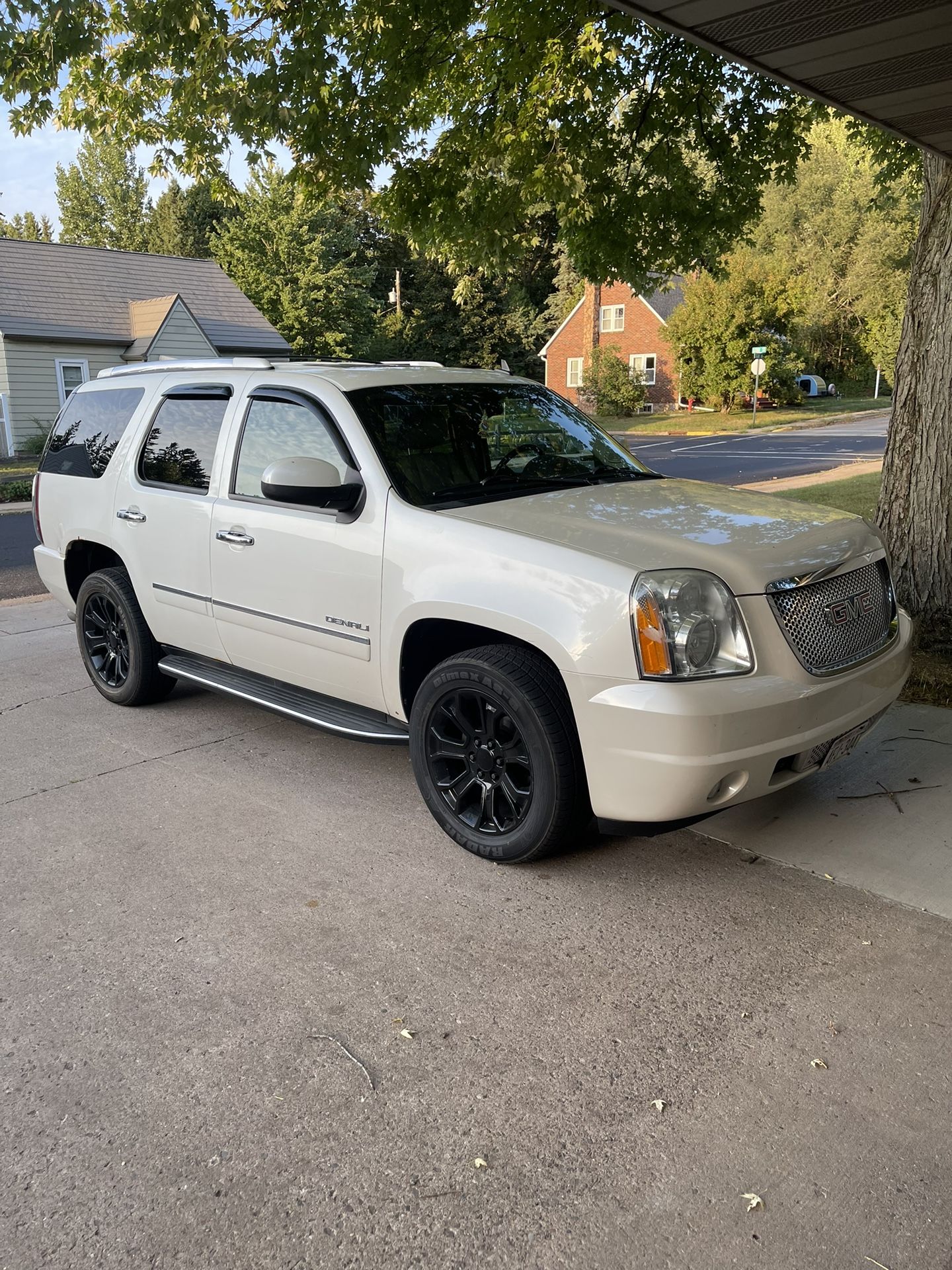 2011 GMC Yukon Denali