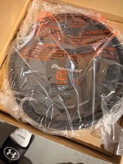 2x Speakers ( pioneer)