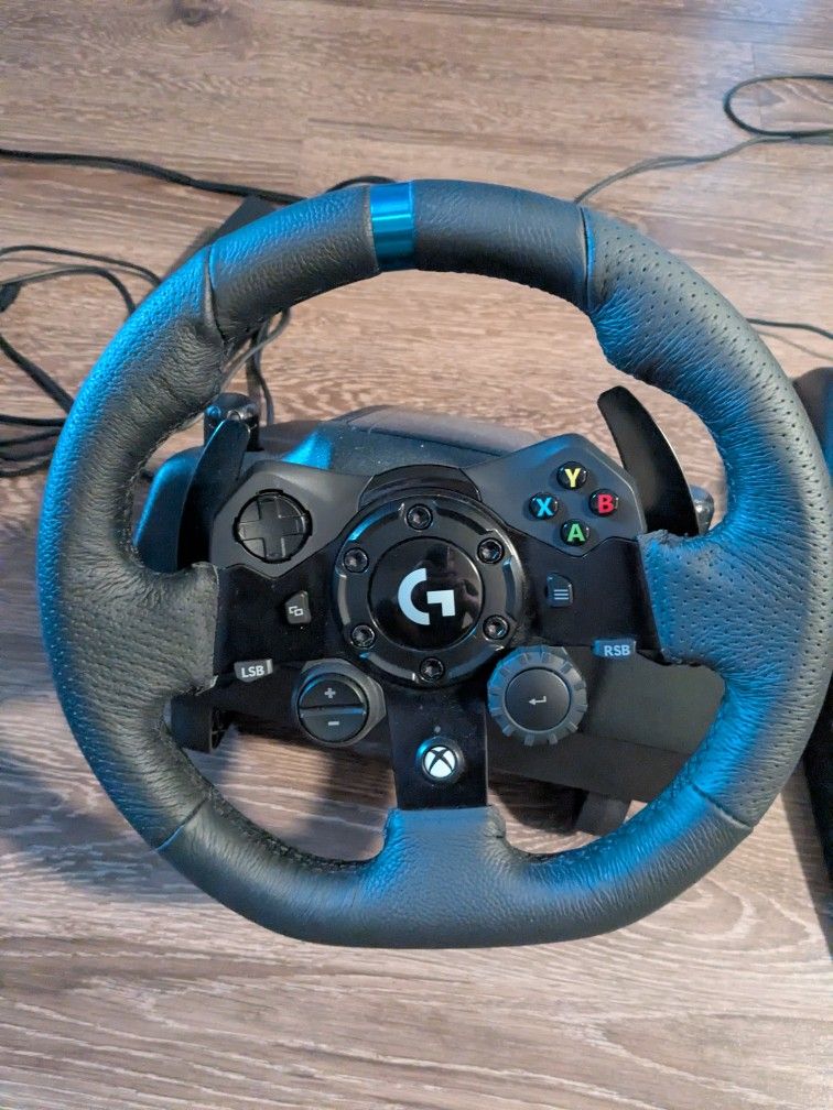 Logitech G920 Racing Wheel (Xbox/PC)