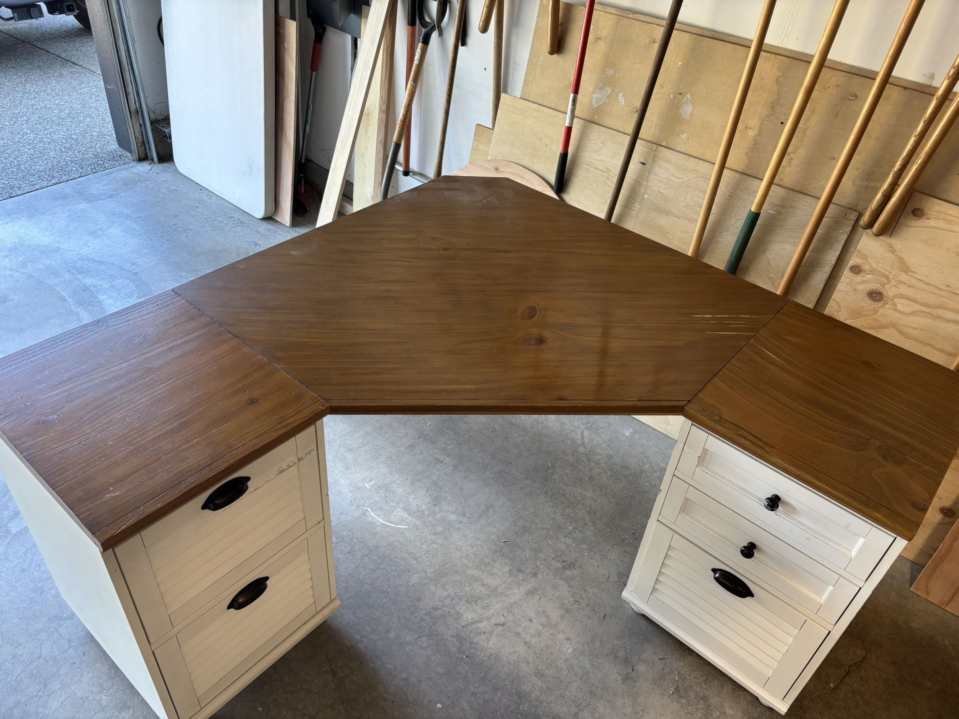 L shape Office Desk.