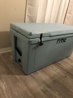 Rtic cooler 45 for Sale in San Diego, CA - OfferUp