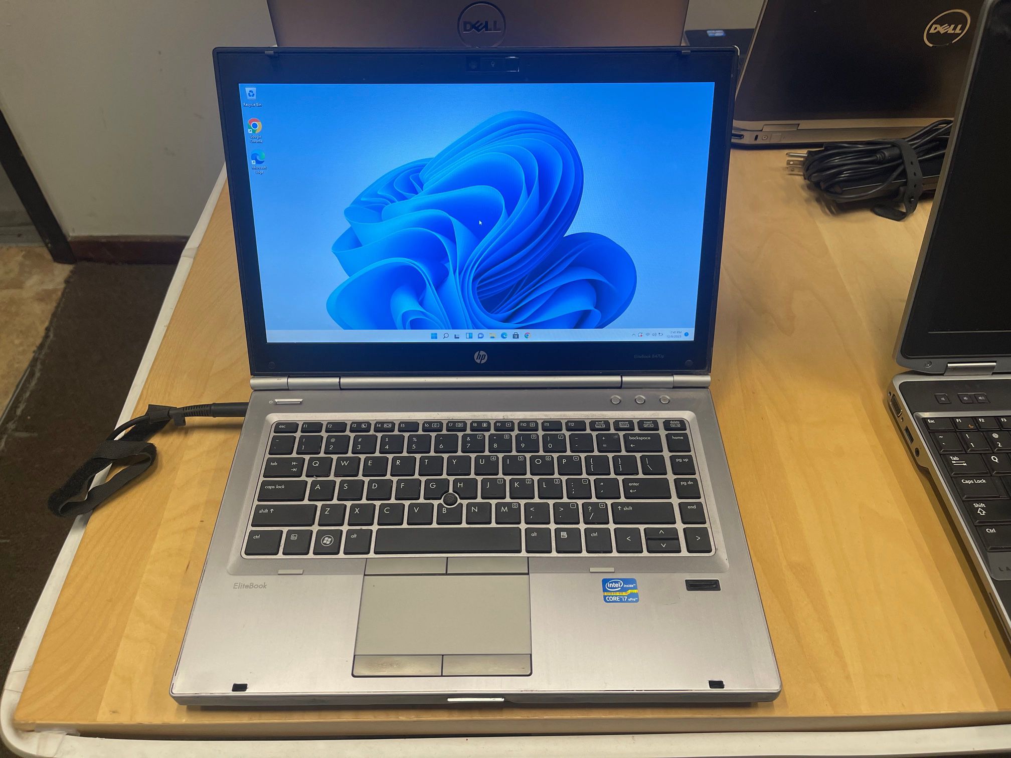hp laptop 14.1 inch
