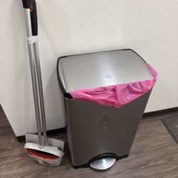 Fingerprint Resistant Trash Can & Broom Set
