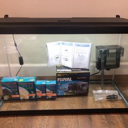 29 Gallon Aquarium With Lighted Hood And Filter