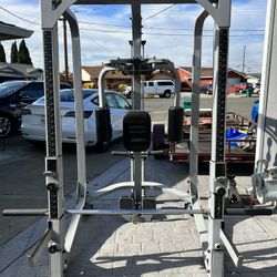 Nautilus Smith Machine With Lat Pull Down