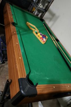 Pool table