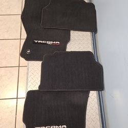 Vendo Alfombras Para Toyota Tacoma 2024