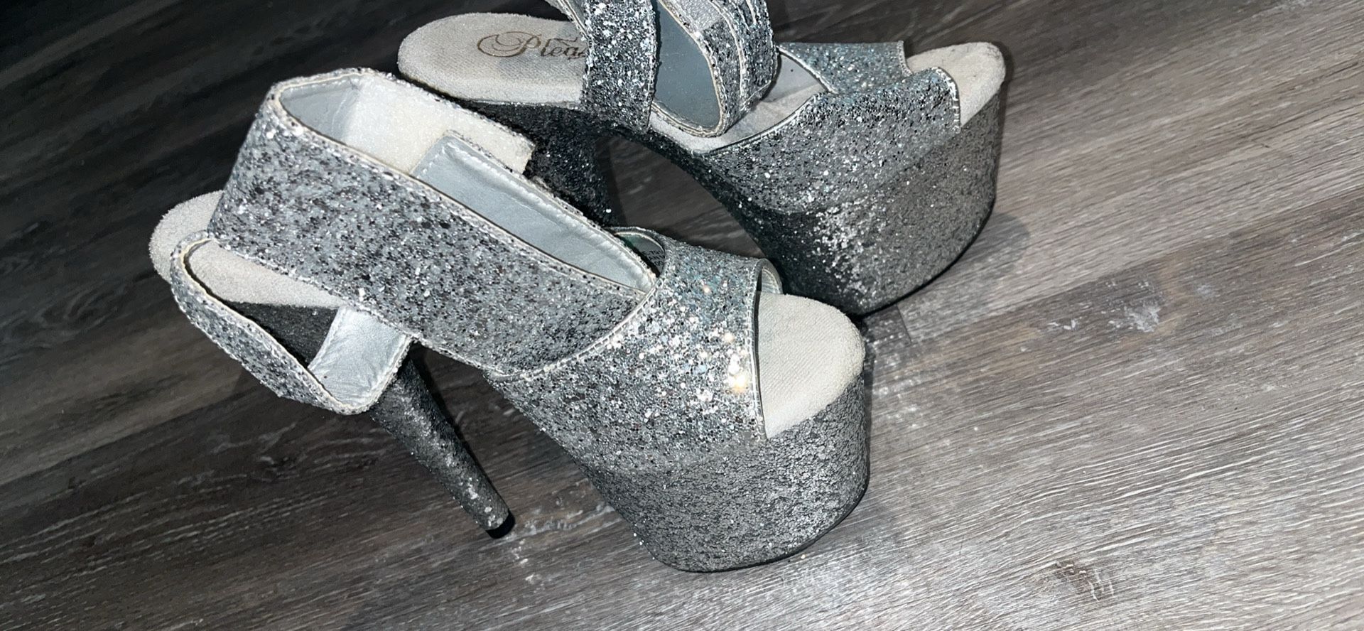 sparkely pleaser heels brand new size 7-8