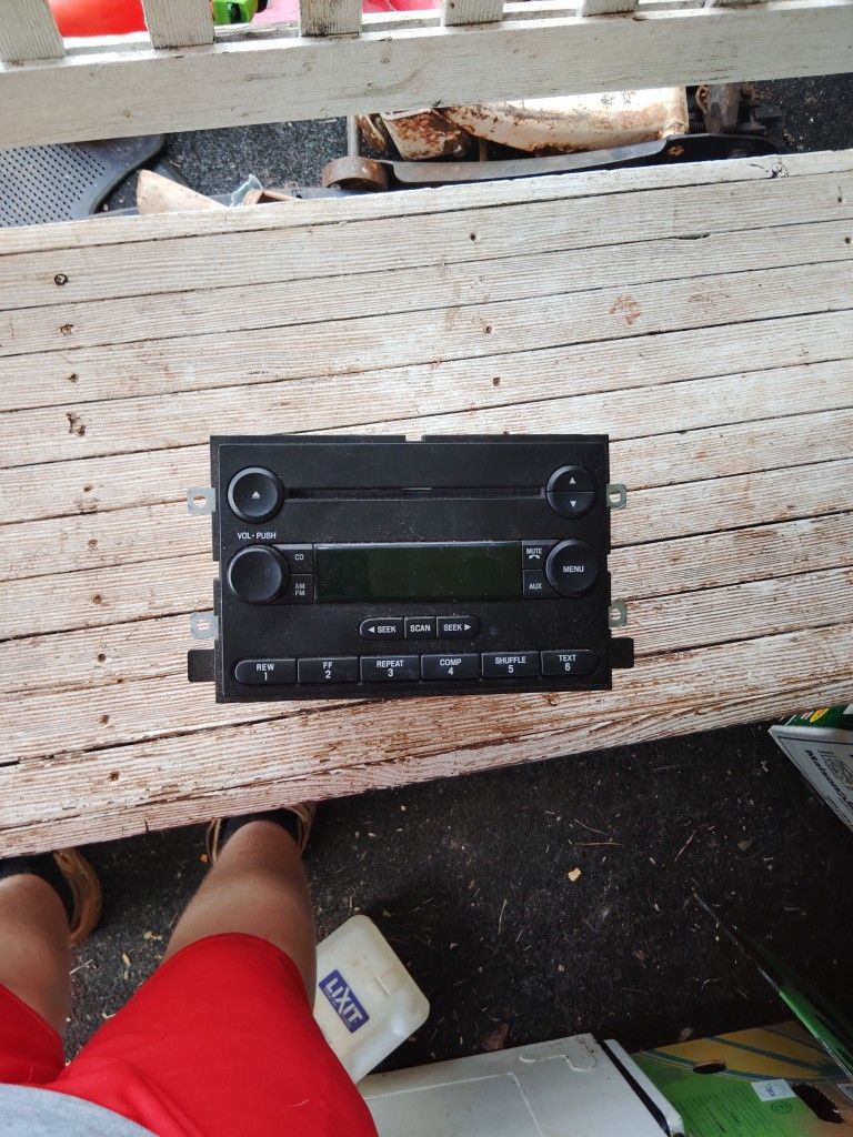 Car Radio For A Ford F-150 Truck 2005-2006