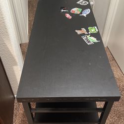 A Desk That 43x30x19