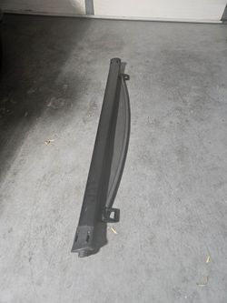 Used like new Nissan 370z OEM Cargo Cover