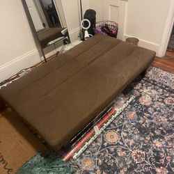 Couch/Futon/Fold Out Bed 