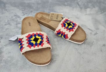 Crèvo Hazelle “Granny Square” Crochet Slide Sandals Size 8 Color : Beige/ Multi