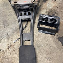 1975 Datsun 280Z   Center  console
