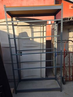 Wire mesh rack