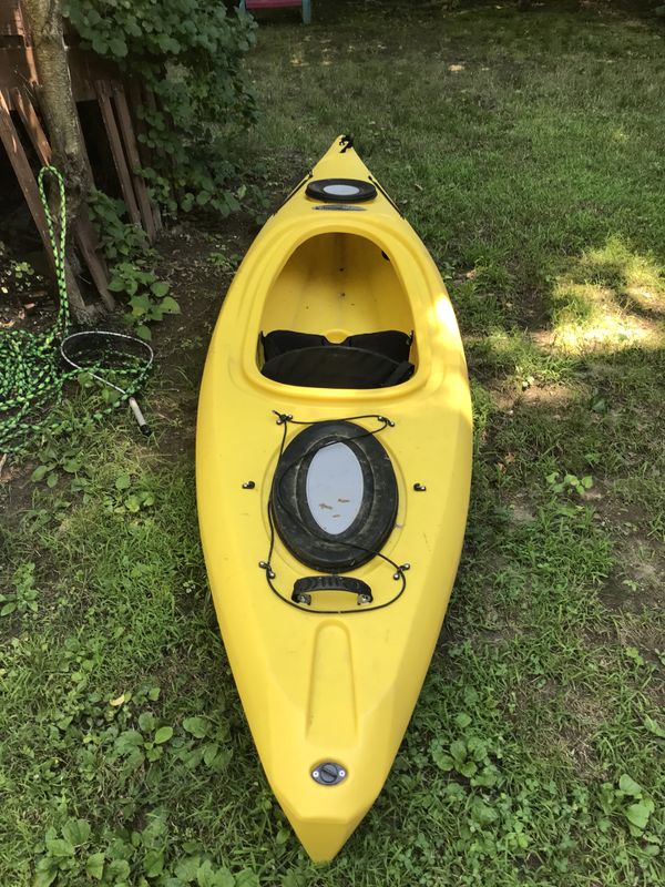 Future beach quantum 124 kayak for Sale in Watertown, CT OfferUp