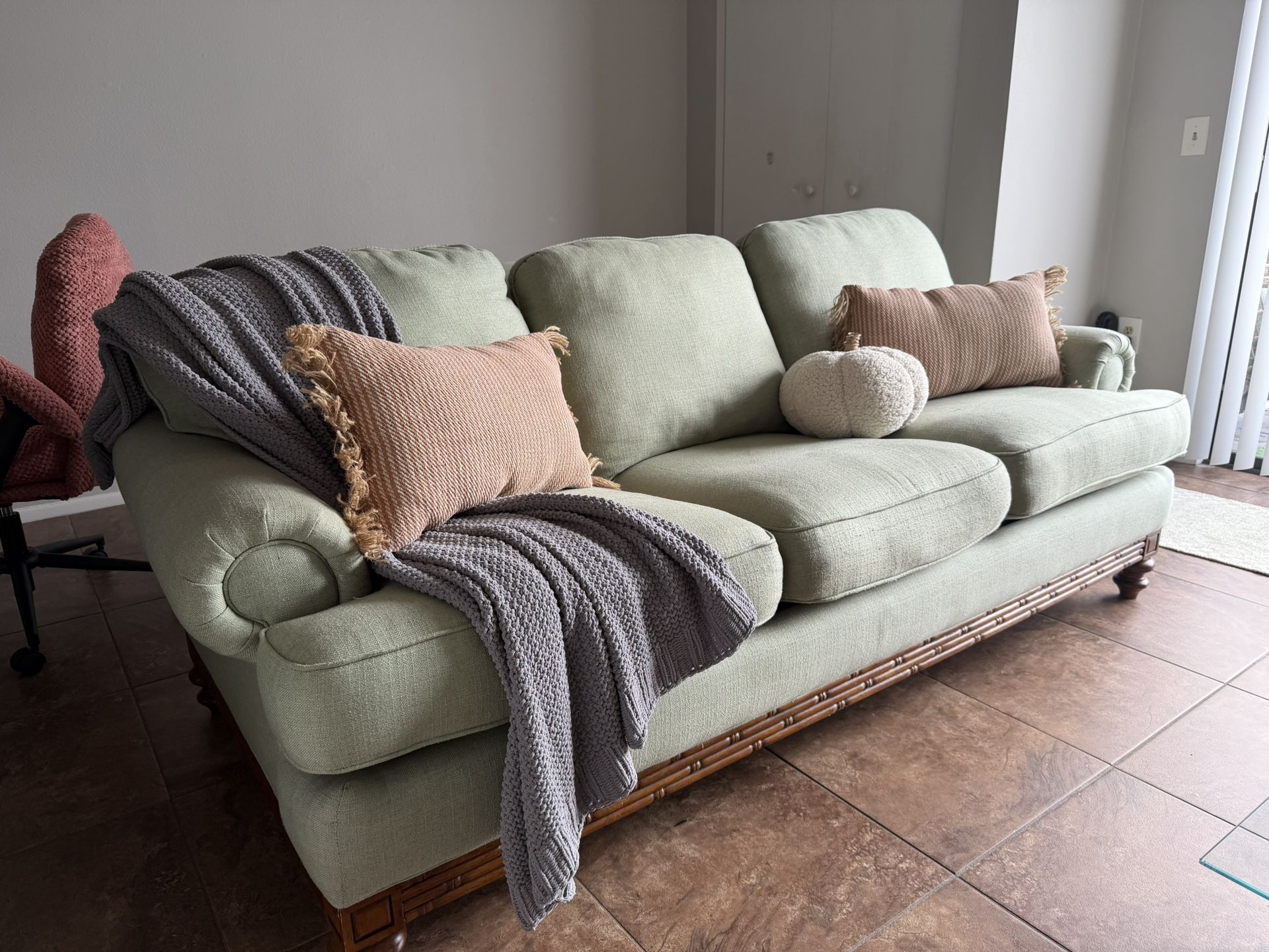 Sofa Bed / Sofa Cama