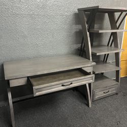 Desk/bookshelf