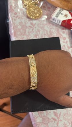 Gold Virgen de Guadalupe bracelet