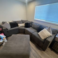 Grey Sectional With Ottoman 