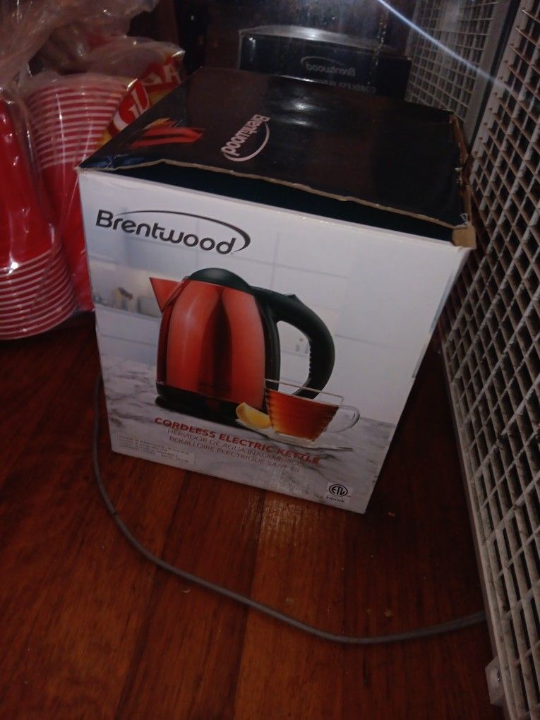 Brentwood Cordless Electric Kettle