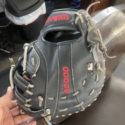 Wilson A2000 1st Baseman Glove