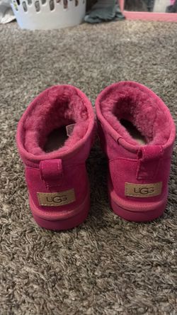 Pink low ugg boots