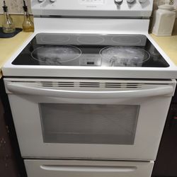 FRIGIDAIRE STOVE$150