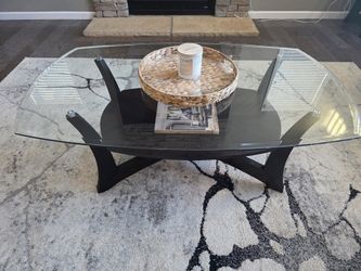 Coffee/End Table With Book Shelf