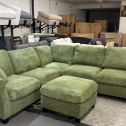 New Sage Sectional Couch! Free Delivery 🚚! Free Assembly! 