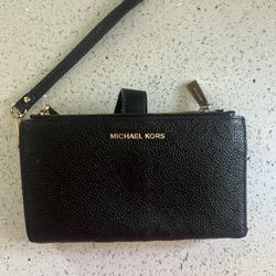 Michael Kors Wristlet 