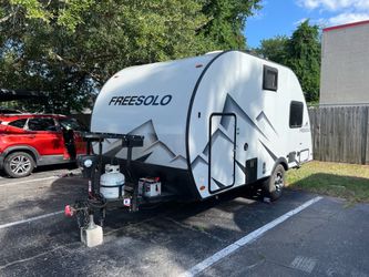 2022 Braxton Creek Free Solo Plus FAM Travel Trailer – Like New - $14,500