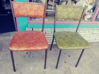 2 vintage folding chairs