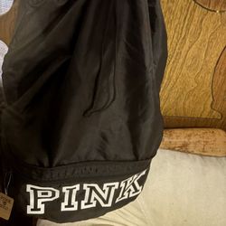 New w/Tags Victoria’s Secret PINK & White Convertible Backpack Fanny Pack w/Shoulder and Waist Straps   Black & White   $20