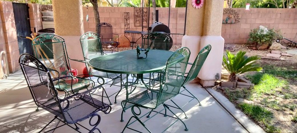 Large Green Metal Patio Furniture 6 Chairs Perfect