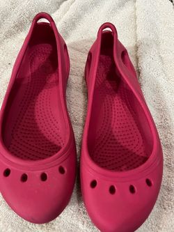 Girls Crocs size 4