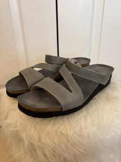 Naot Women’s Gabriella Oily Coal Nubuck Size 39