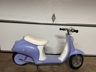 Razor Pocket Mod Betty Electric Scooter