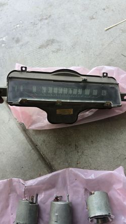 1961 IMPALA SPEEDOMETER CLUSTER