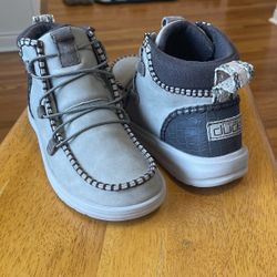 LIKE NEW CONDITION HEY DUDE BOOTS SIZE 8 Women 