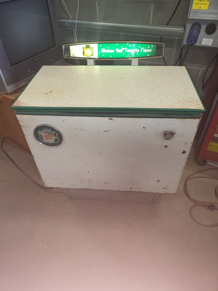 Canada Dry Cooler/Freezer
