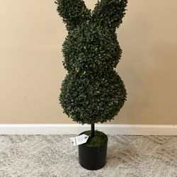 Easter Bunny Topiary 