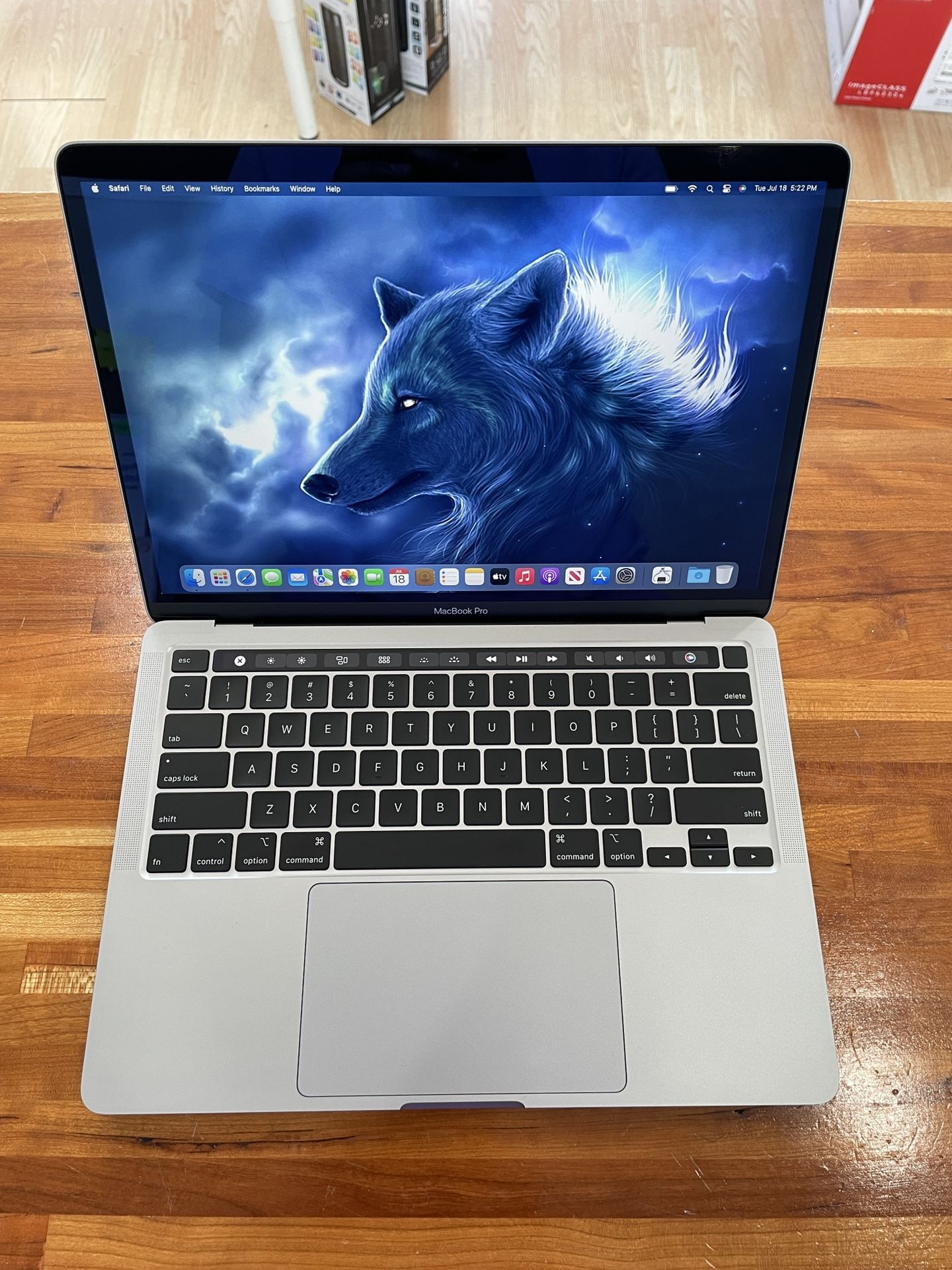 MacBook Pro2020 13inch i7 16GB 1TB : Apple 2020 MacBook Pro with