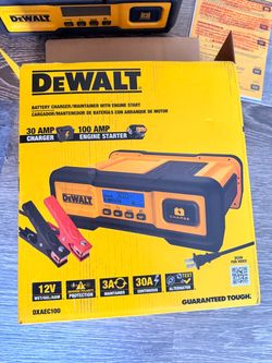 $90 100 AMP Car Battery Charguer Battery Maintainer DXAEC100 NEW NUEVO