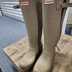 Hunter boots....womens size 6