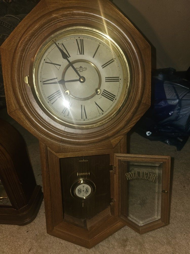 Antique Clock Made With Real Wood, No Scratches
