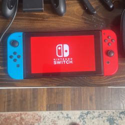 Nintendo Switch 