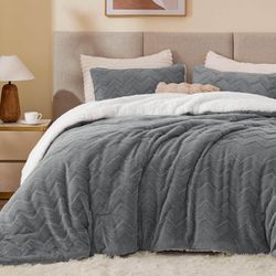 BEDELITE Fluffy Queen Comforter Set  Super Soft Sherpa